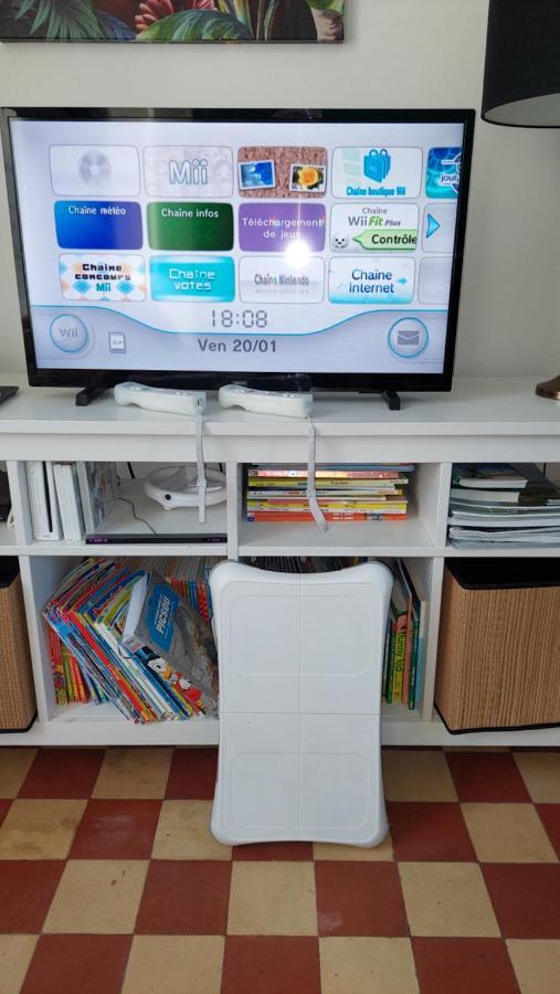 Le So Wild, Maison Avec Jardin Clos, Terrasse Amenagee, 5 Mn A Pied Commerce, Terrain De Tennis, A 800 M De La Plage D'Omaha Beach Jeux Arcade, Jouets, Materiel Jeunes Enfants Enfants, Table Ping-Pong Vierville-sur-Mer Ngoại thất bức ảnh