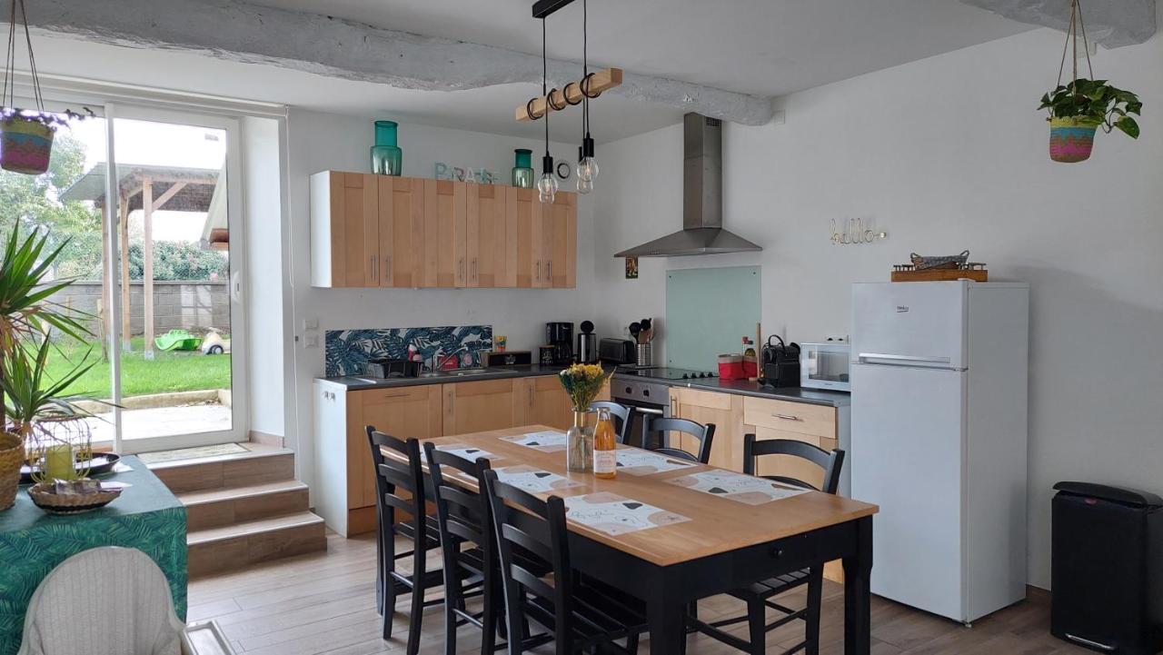 Le So Wild, Maison Avec Jardin Clos, Terrasse Amenagee, 5 Mn A Pied Commerce, Terrain De Tennis, A 800 M De La Plage D'Omaha Beach Jeux Arcade, Jouets, Materiel Jeunes Enfants Enfants, Table Ping-Pong Vierville-sur-Mer Ngoại thất bức ảnh